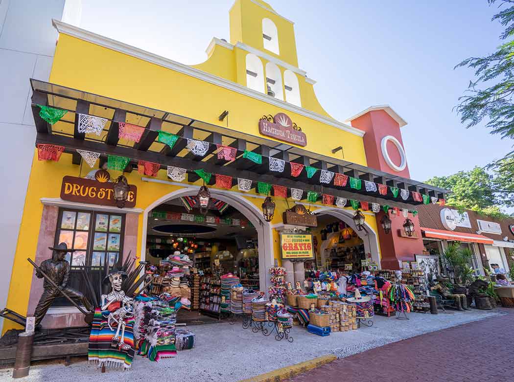 playa del carmen town shopping