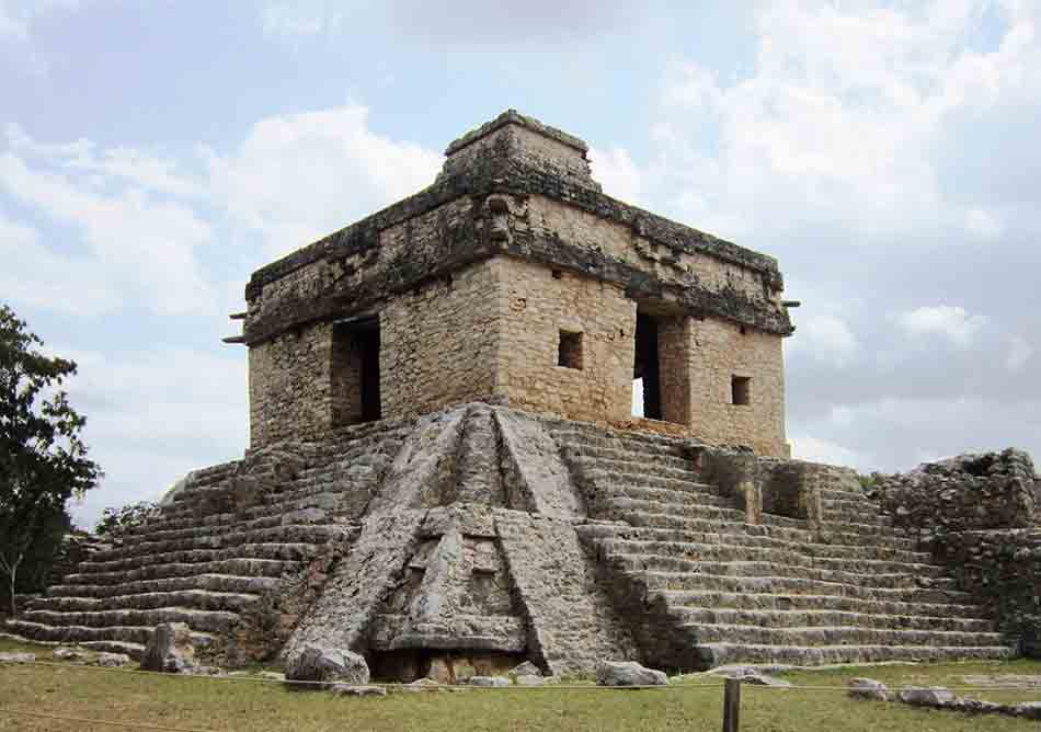 Temple of the Seven Dolls, Dzibilchaltun